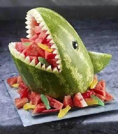 奇鹿吃瓜君吃冰棍,奇鹿吃瓜君的夏日冰棍盛宴